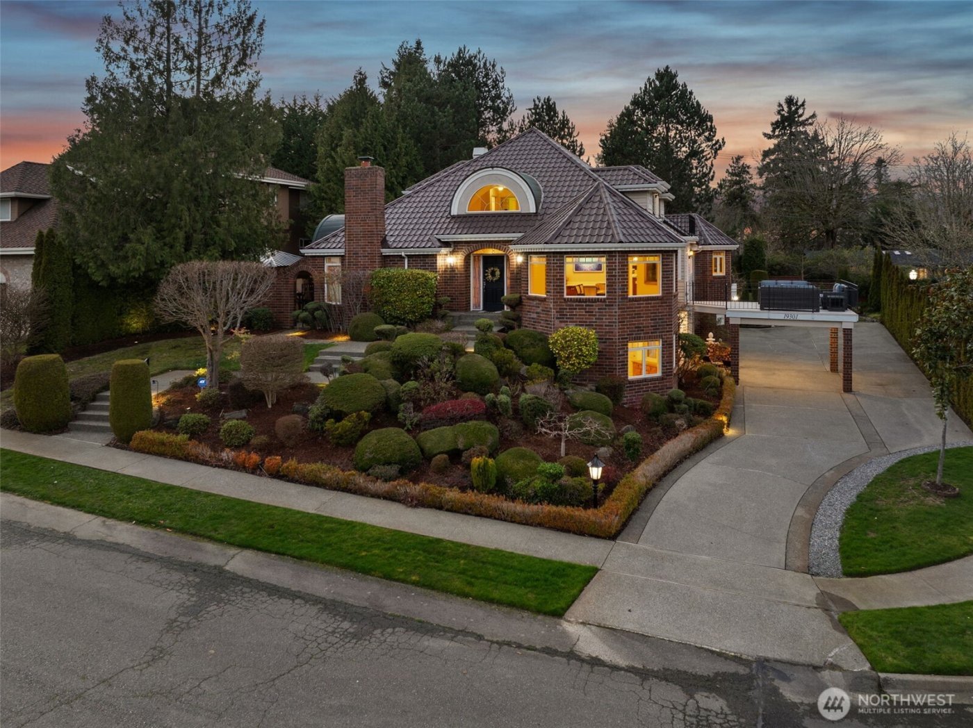 19301 4th Place SW, Normandy Park, WA 98166