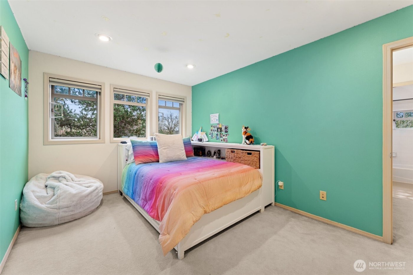 19301 4th Place SW, Normandy Park, WA 98166