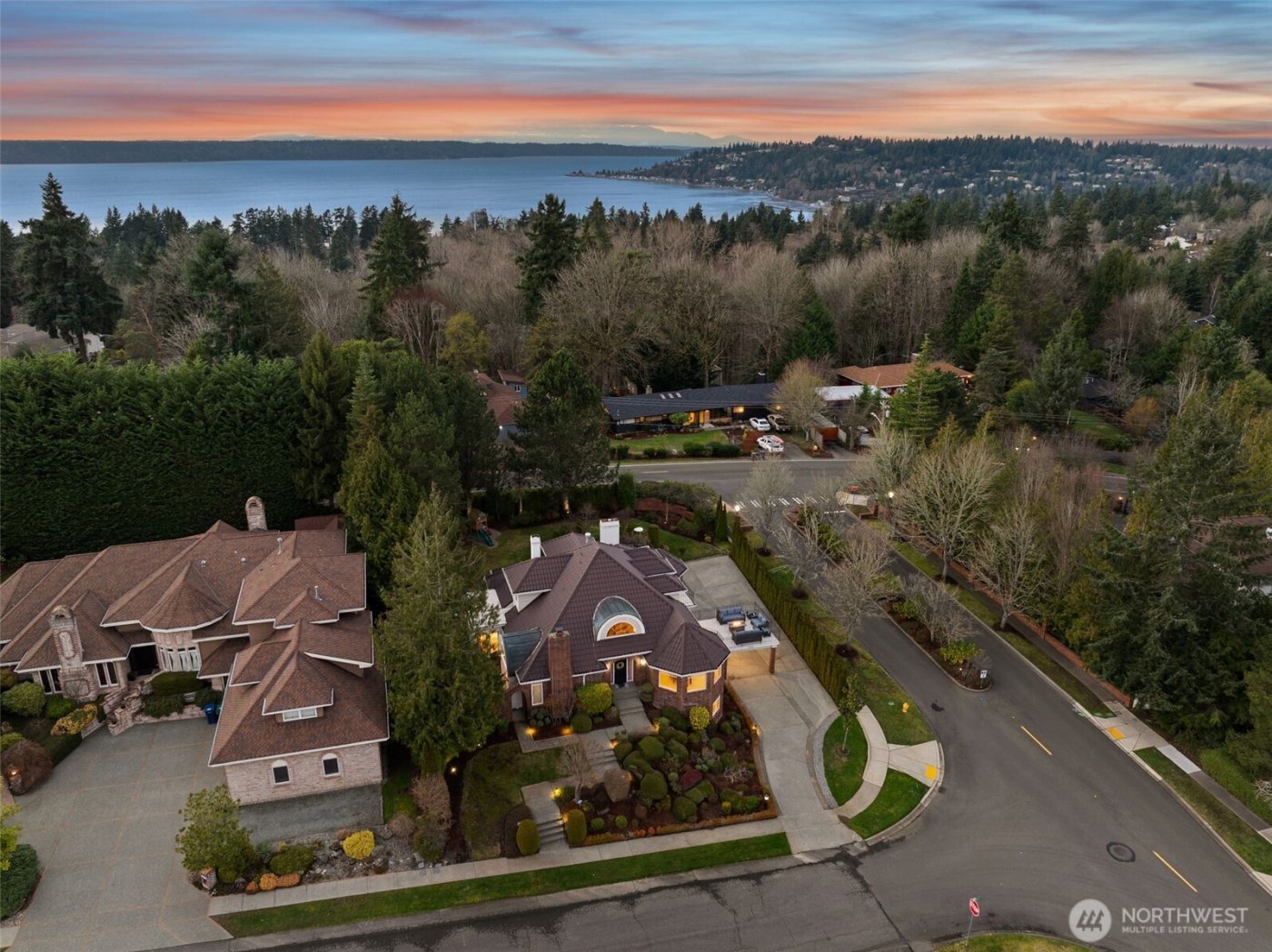 19301 4th Place SW, Normandy Park, WA 98166