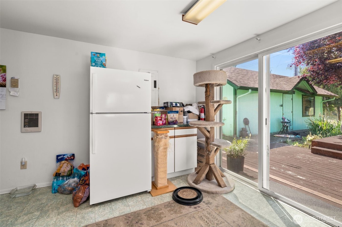 806 California Street , Raymond, WA 98577