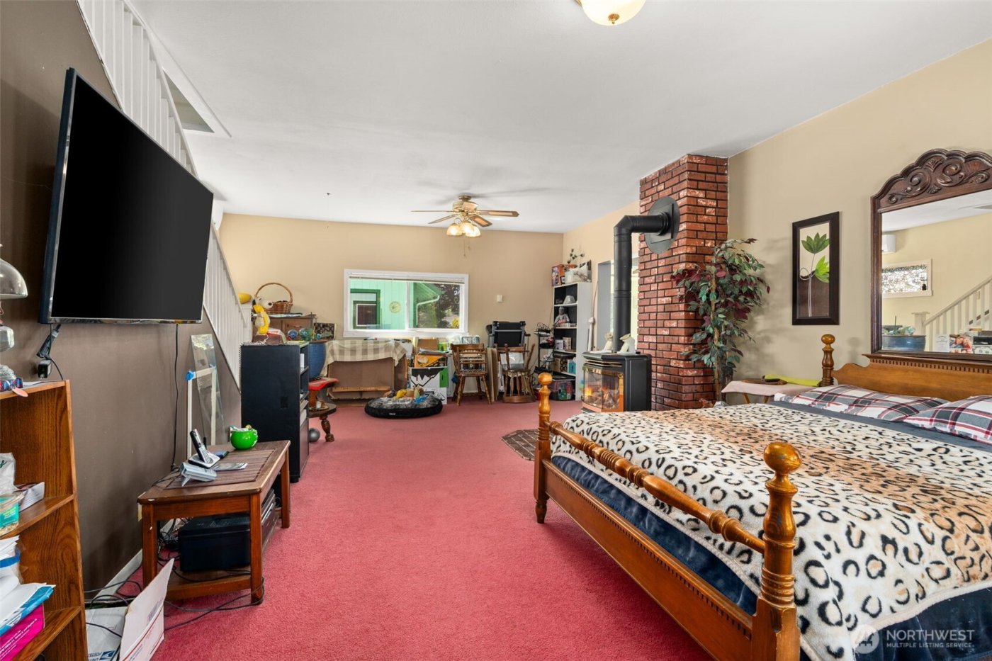 806 California Street , Raymond, WA 98577