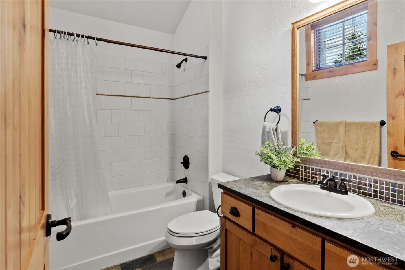 80 Queens Loop , Cle Elum, WA 98922