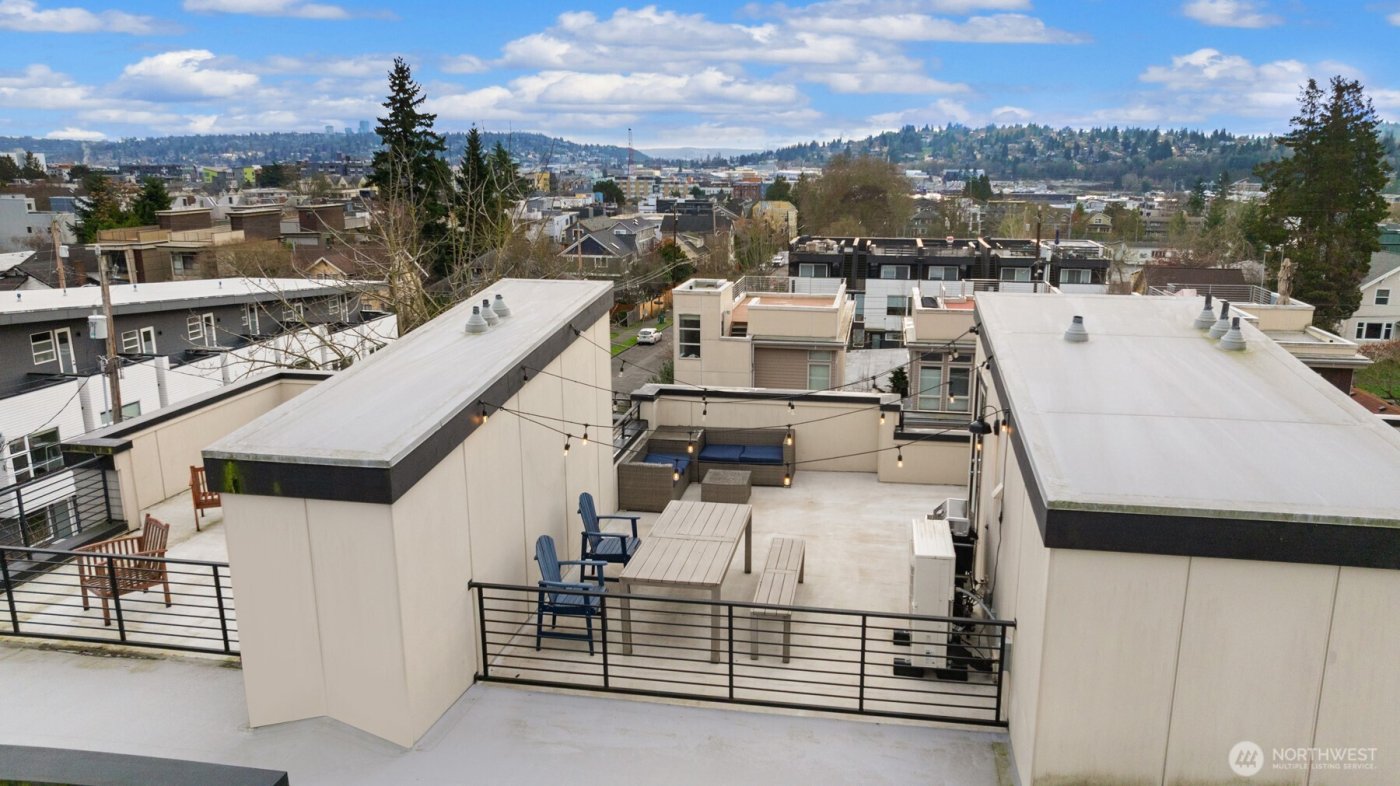 2605 NW 64th Street , Seattle, WA 98107