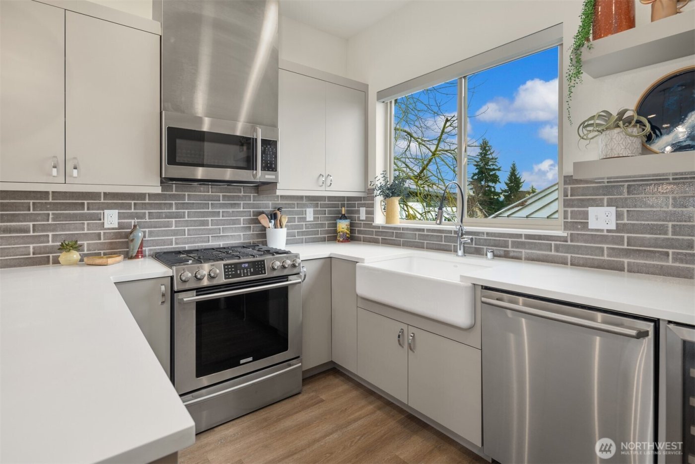 2605 NW 64th Street , Seattle, WA 98107