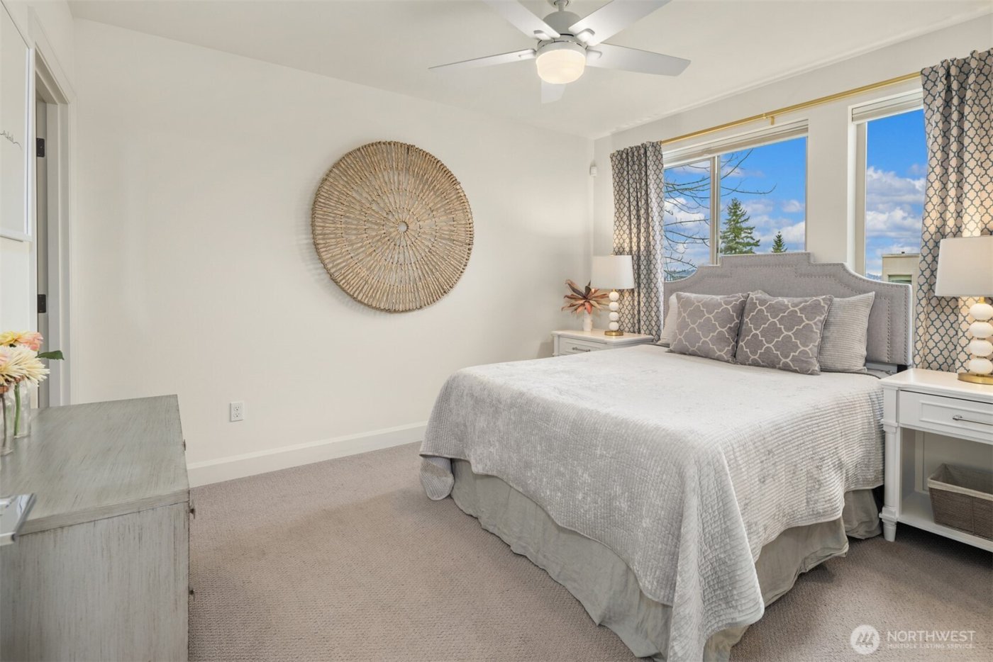 2605 NW 64th Street , Seattle, WA 98107