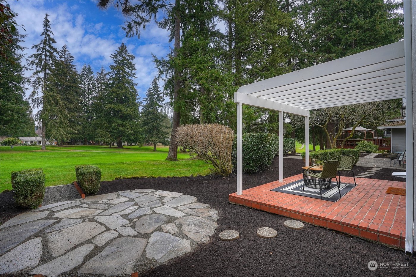 32520 30th Avenue SW, Federal Way, WA 98023