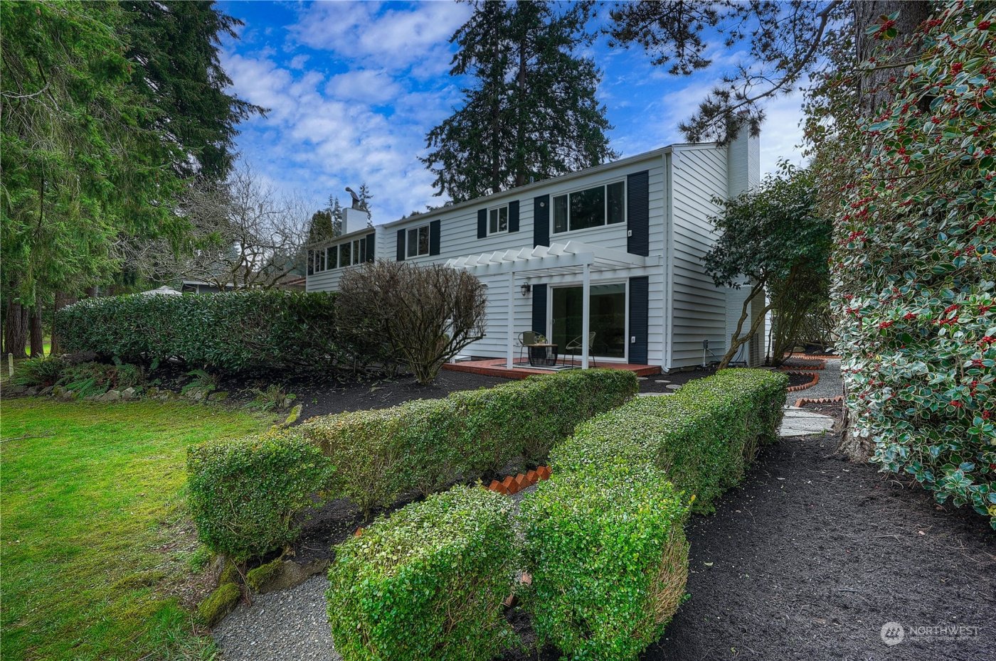 32520 30th Avenue SW, Federal Way, WA 98023