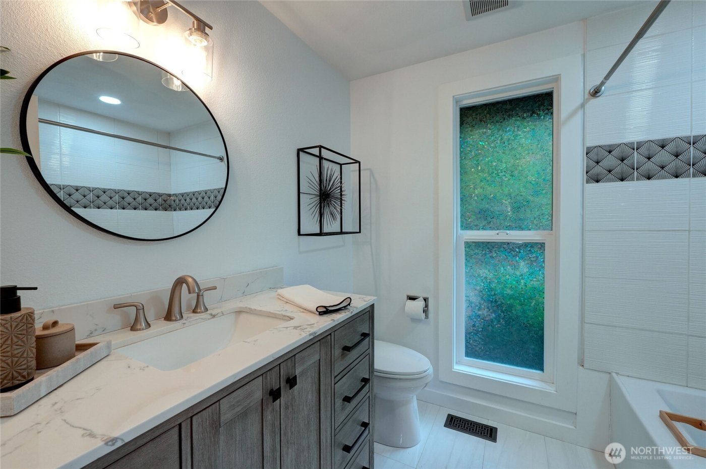 4106 4th Street Pl SW, Puyallup, WA 98373