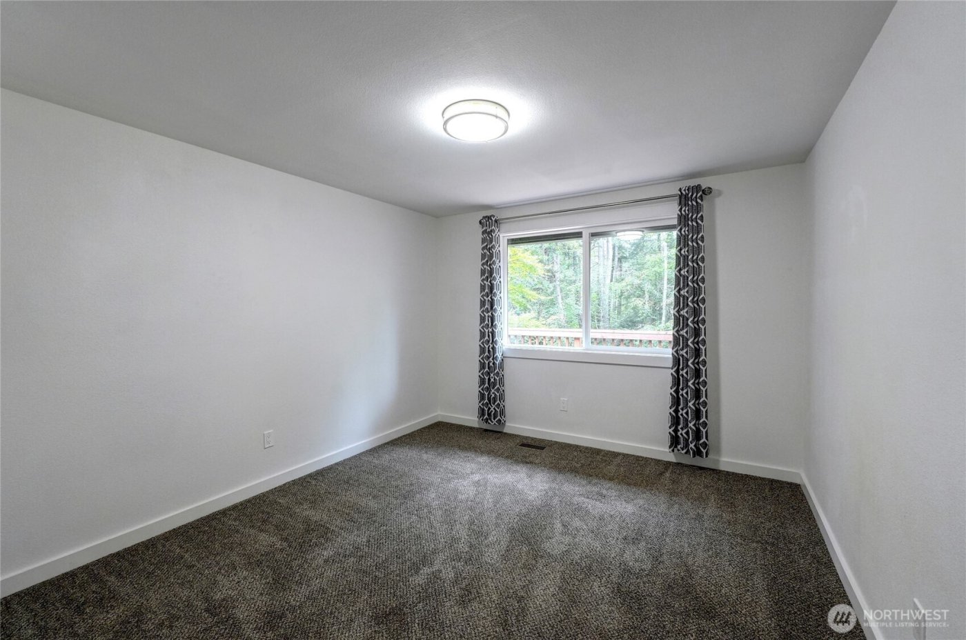 4106 4th Street Pl SW, Puyallup, WA 98373