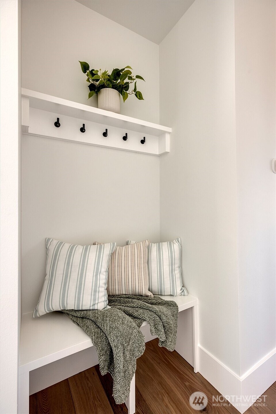 16215 Simonds Road NE, Kenmore, WA 98028