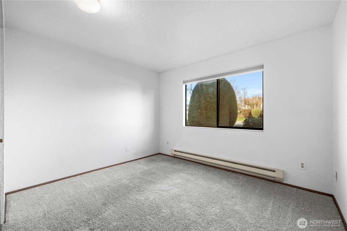 22508 6th Avenue S #1, Des Moines, WA 98198-6812