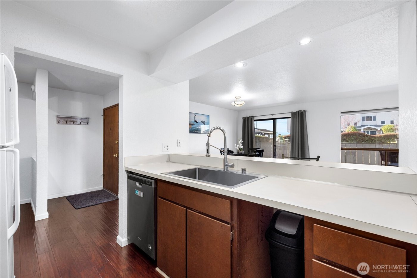 22508 6th Avenue S #1, Des Moines, WA 98198-6812