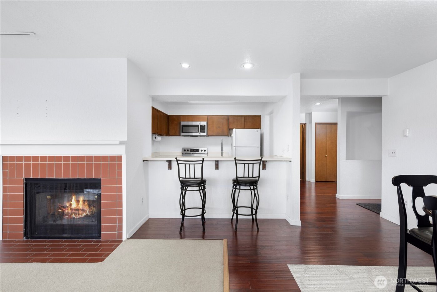 22508 6th Avenue S #1, Des Moines, WA 98198-6812