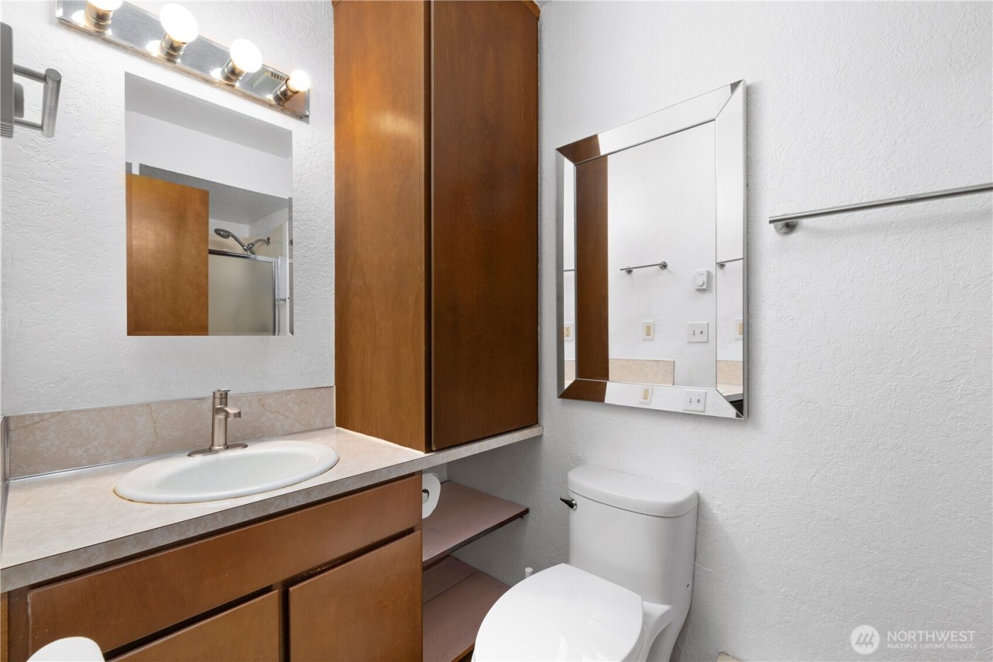 22508 6th Avenue S #1, Des Moines, WA 98198-6812