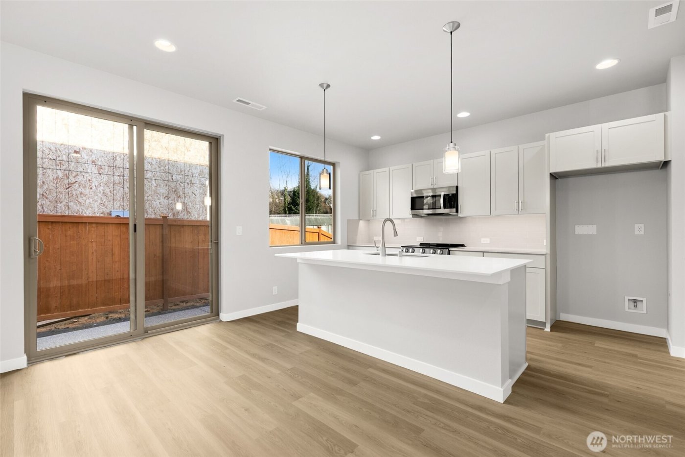 12510 SE 256th Place #7, Kent, WA 98030