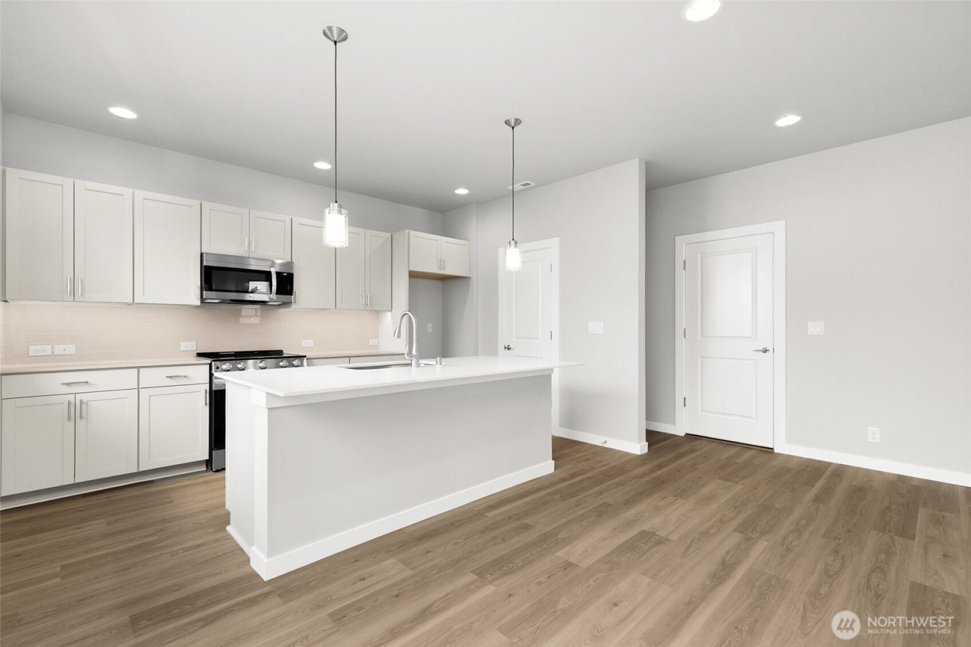 12510 SE 256th Place #7, Kent, WA 98030