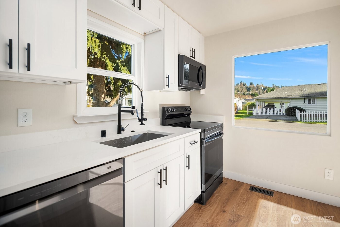 12215 44th Avenue S, Tukwila, WA 98178