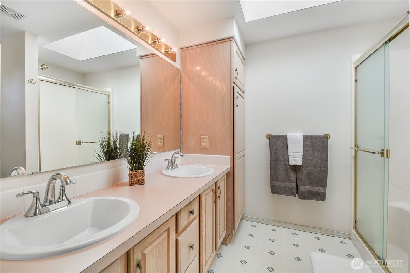 9903 Marine Drive , Marysville, WA 98271