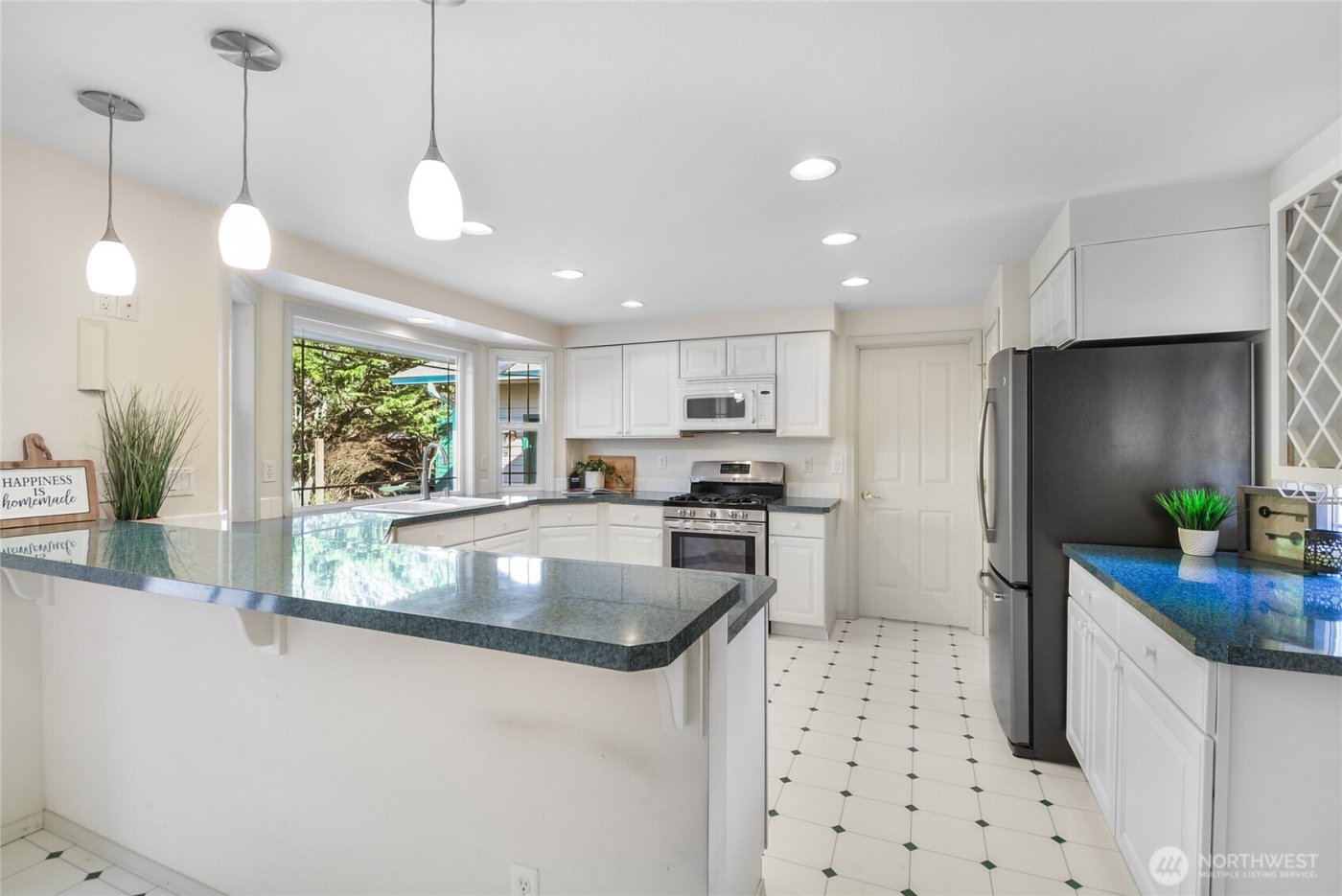 9903 Marine Drive , Marysville, WA 98271