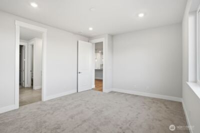 755 Weaver Drive E, Enumclaw, WA 98022 - Photo 13