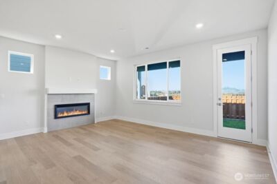 755 Weaver Drive E, Enumclaw, WA 98022 - Photo 2