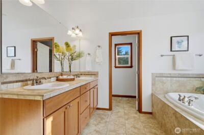 3210 NE 195th Street , Lake Forest Park, WA 98155 - Photo 17