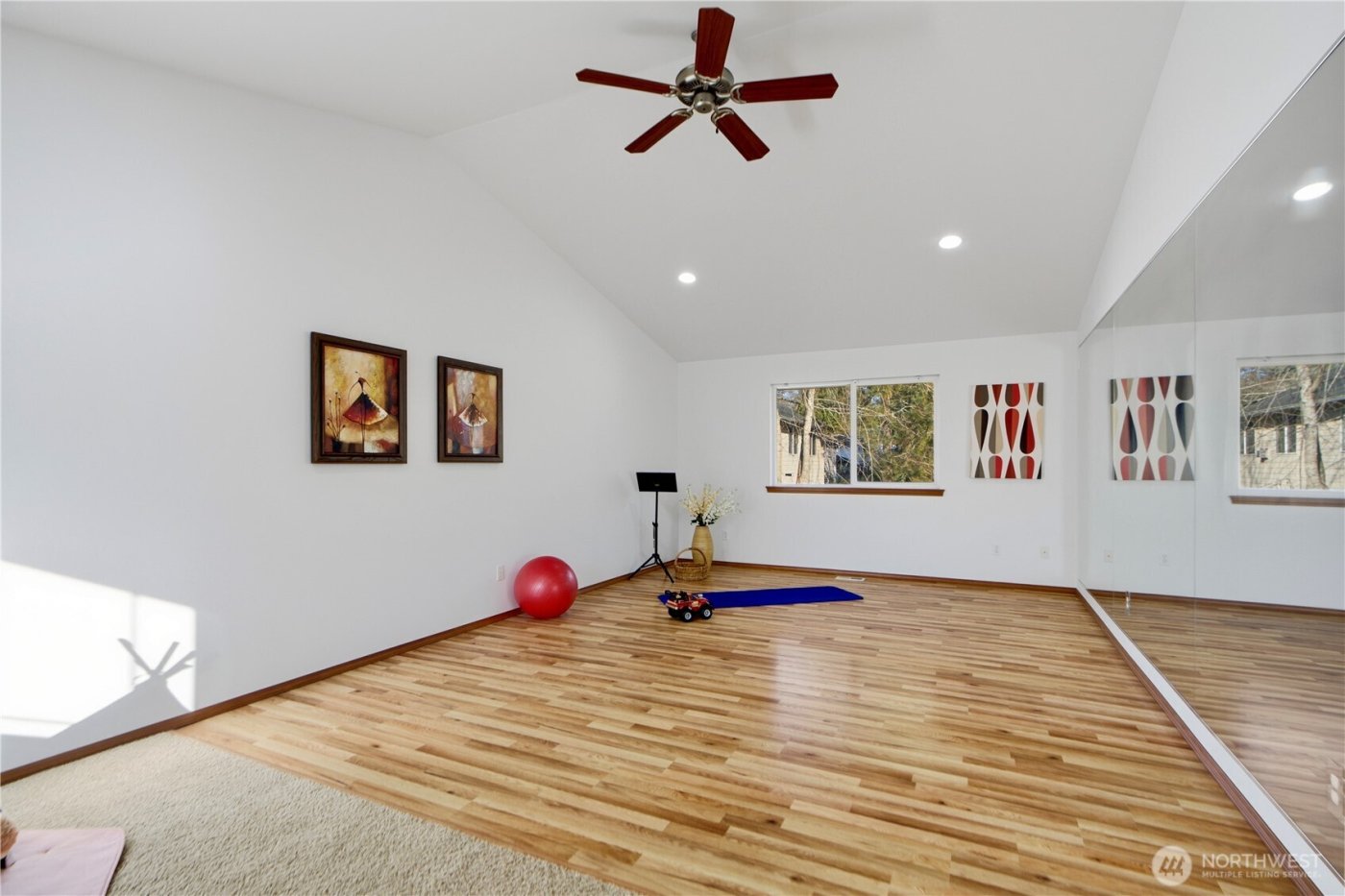 3210 NE 195th Street , Lake Forest Park, WA 98155