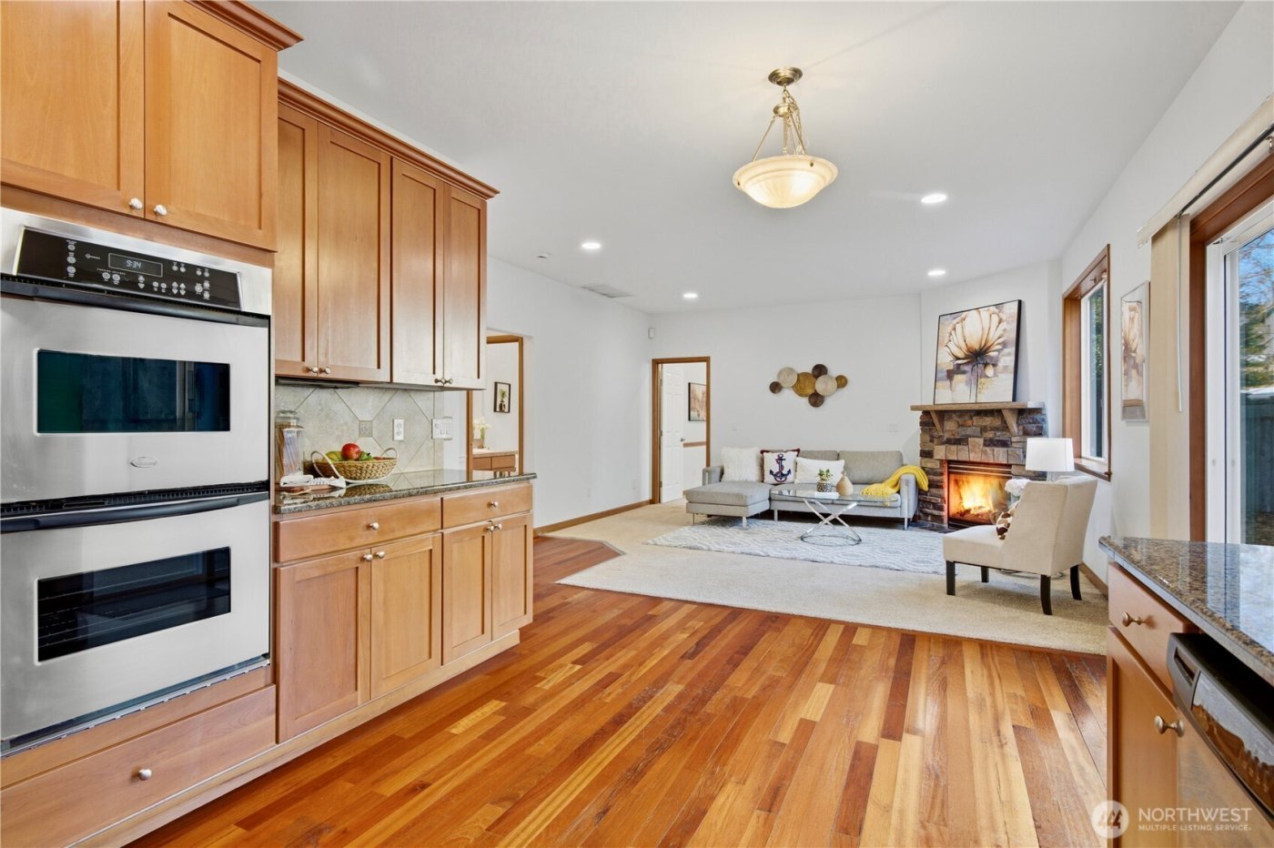 3210 NE 195th Street , Lake Forest Park, WA 98155