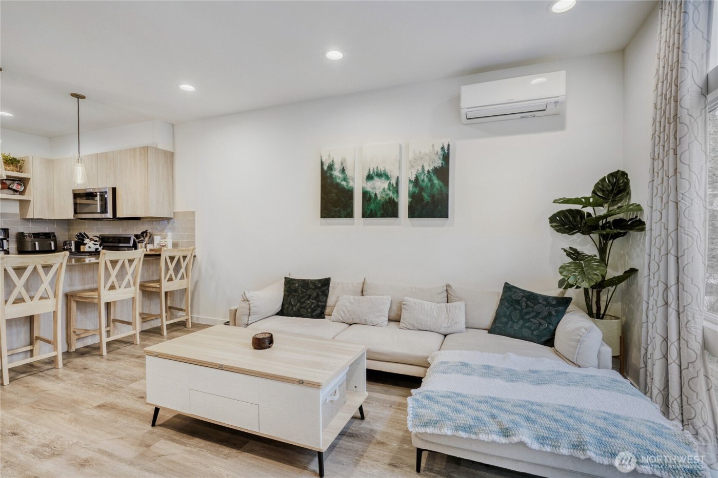 4805 B Delridge Way SW, Seattle, WA 98106