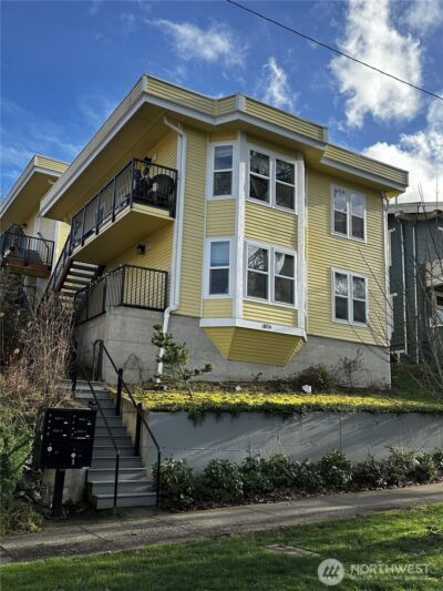 826 N Garden Street , Bellingham, WA 98225