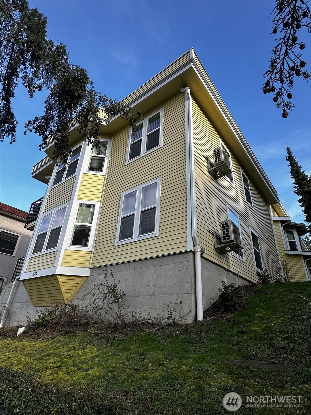 826 N Garden Street , Bellingham, WA 98225