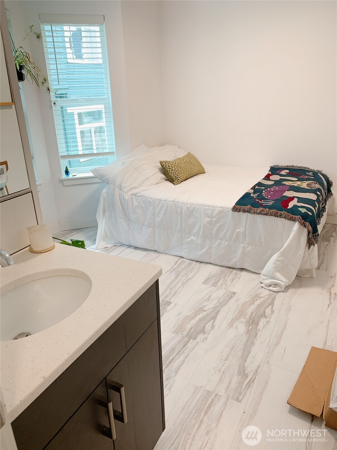 826 N Garden Street , Bellingham, WA 98225