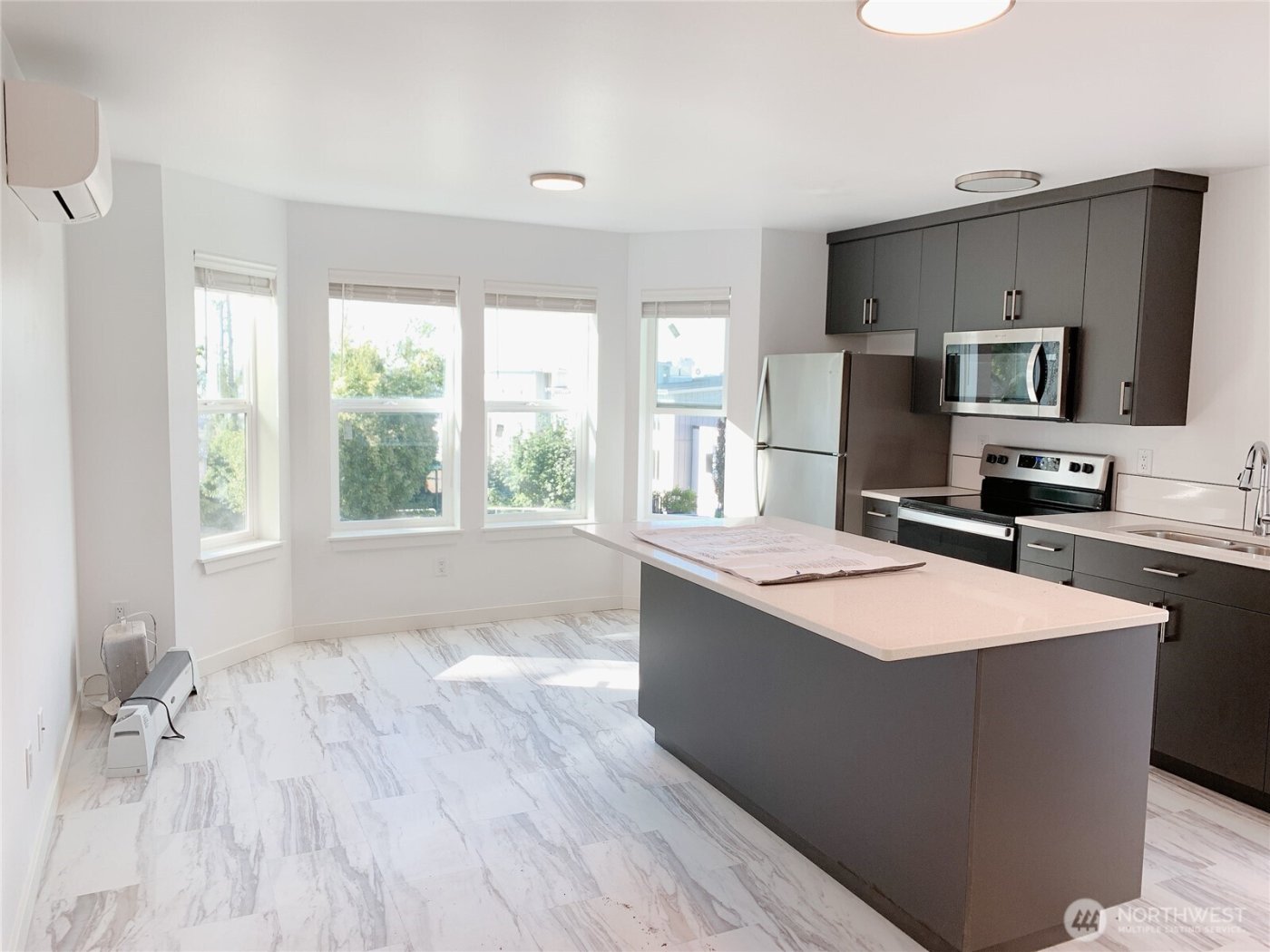 826 N Garden Street , Bellingham, WA 98225