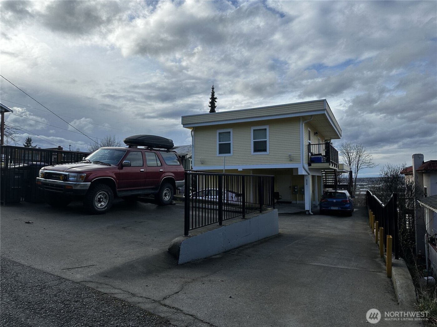 826 N Garden Street , Bellingham, WA 98225