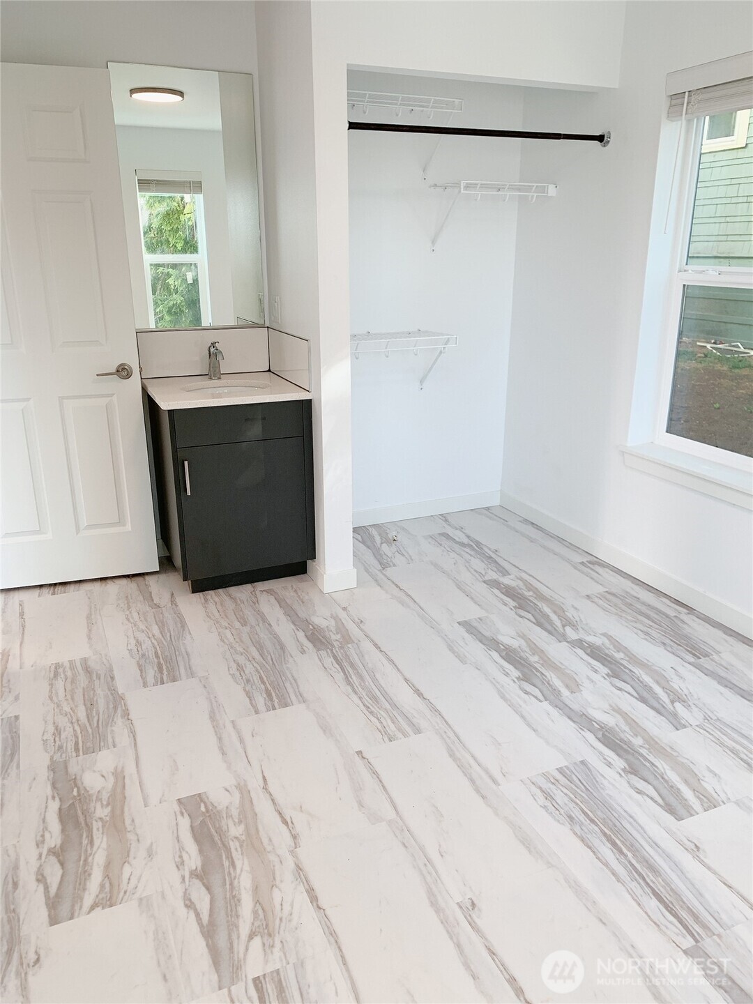 826 N Garden Street , Bellingham, WA 98225