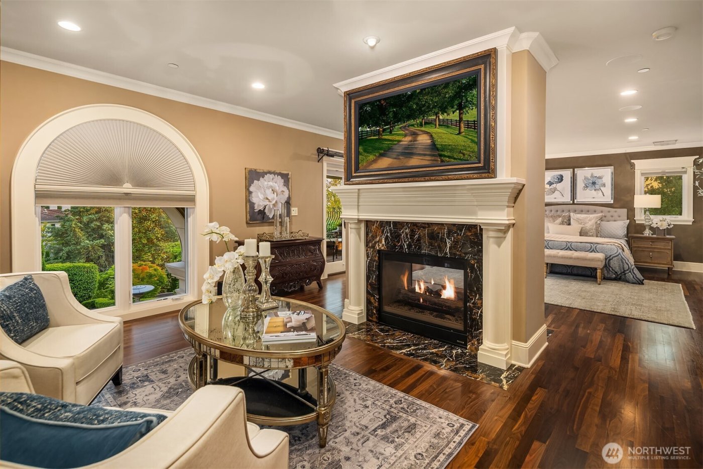 8638 NE 19th Place , Clyde Hill, WA 98004