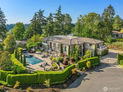 8638 NE 19th Place , Clyde Hill, WA 98004