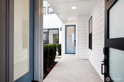 13806 SE 85th Street , Newcastle, WA 98059 - Photo 2