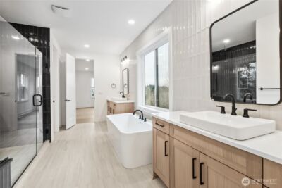 13806 SE 85th Street , Newcastle, WA 98059 - Photo 32