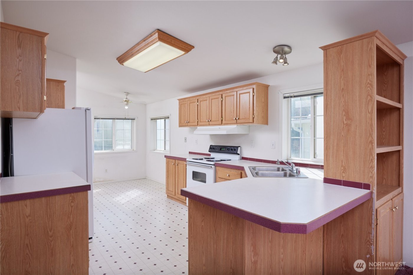 808 SE Mockingbird Drive , College Place, WA 99324