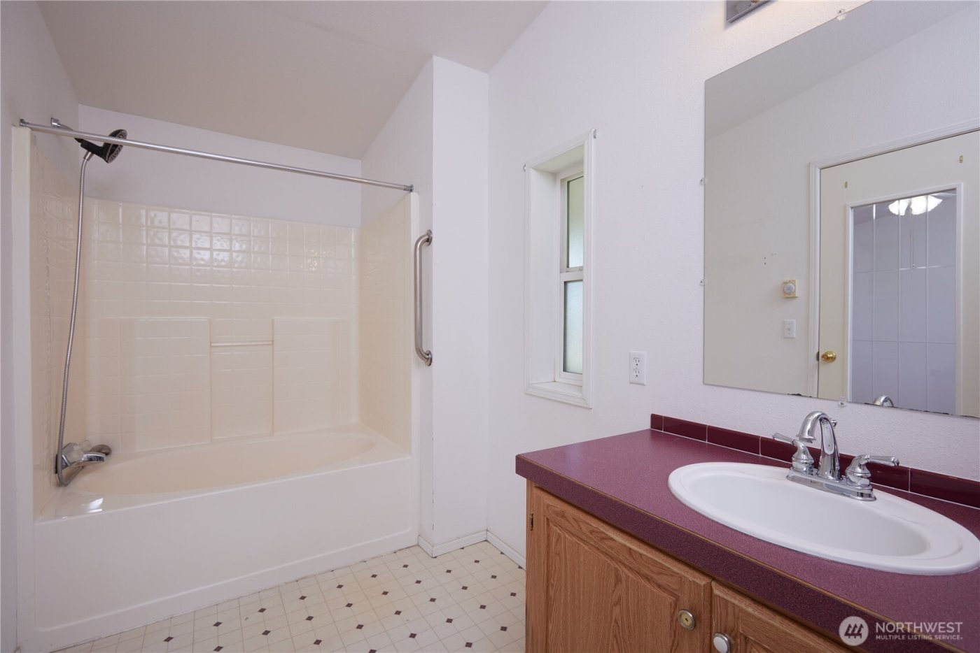 808 SE Mockingbird Drive , College Place, WA 99324