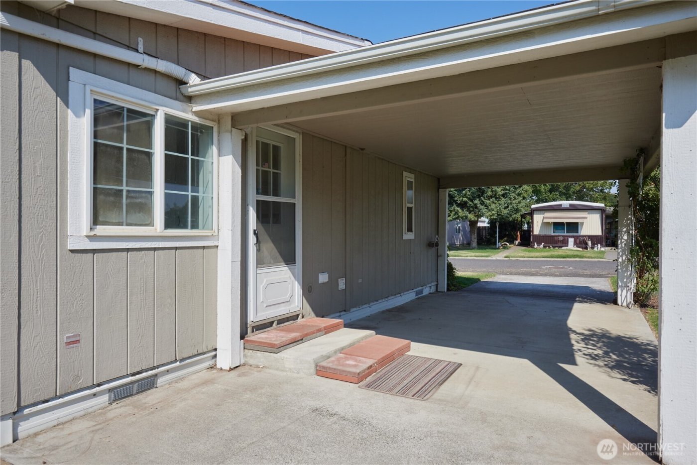 808 SE Mockingbird Drive , College Place, WA 99324