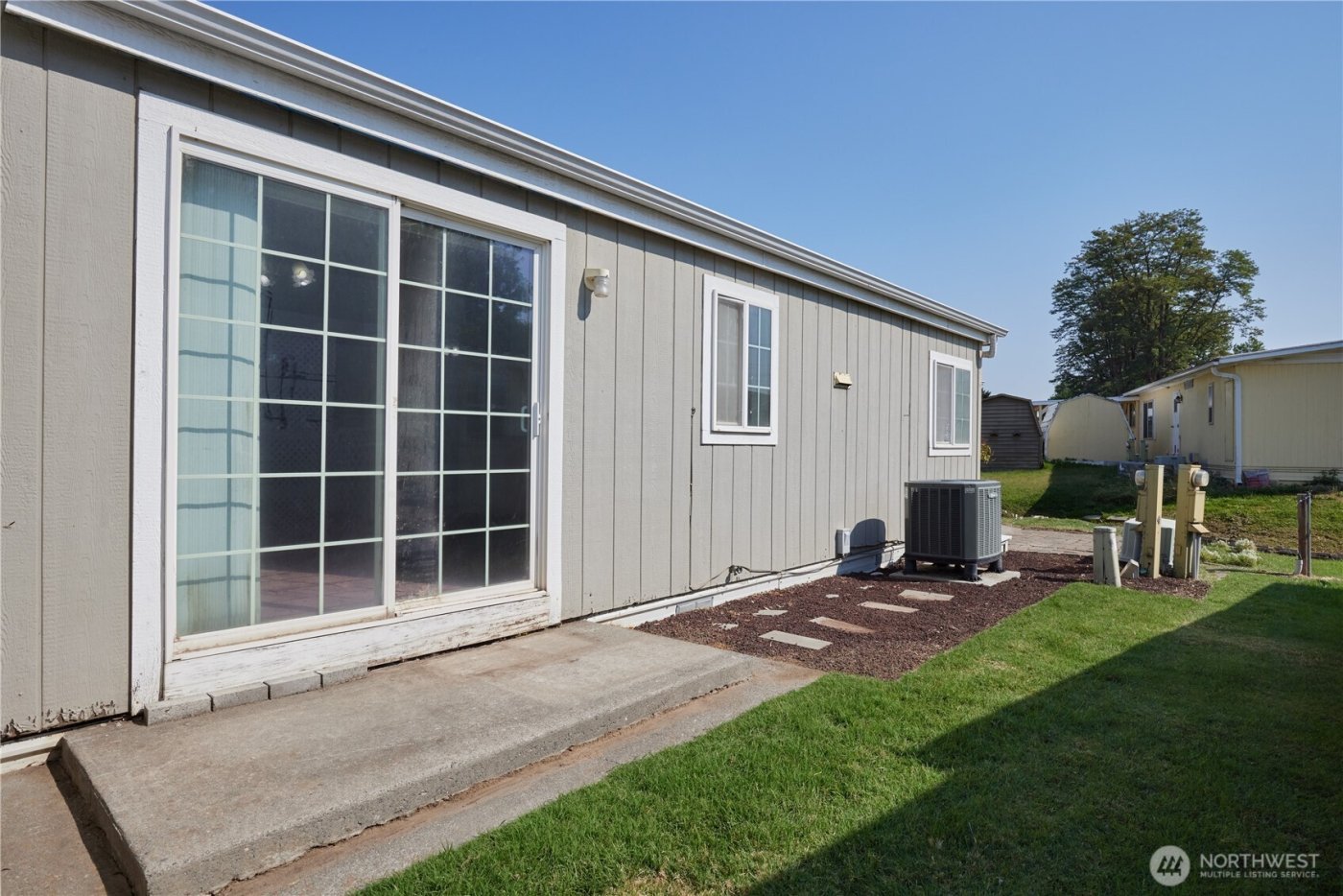 808 SE Mockingbird Drive , College Place, WA 99324