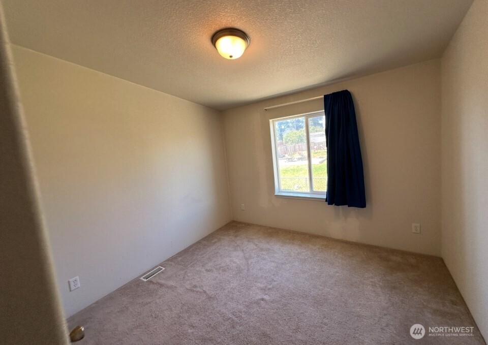 601 Lincoln Road , Davenport, WA 99122