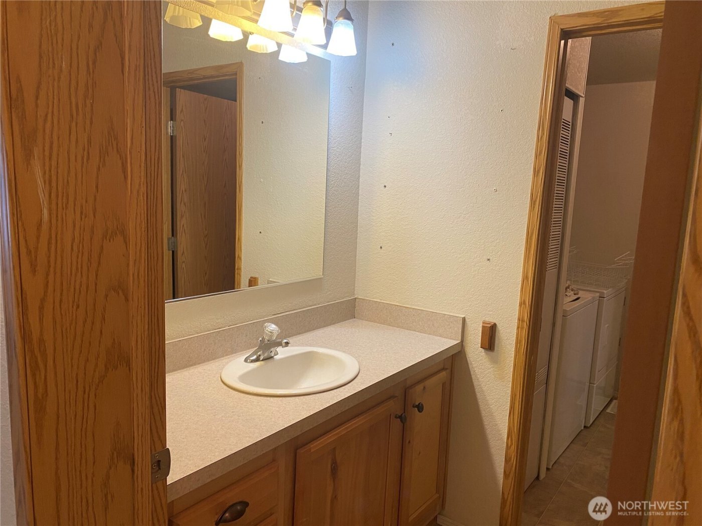 601 Lincoln Road , Davenport, WA 99122