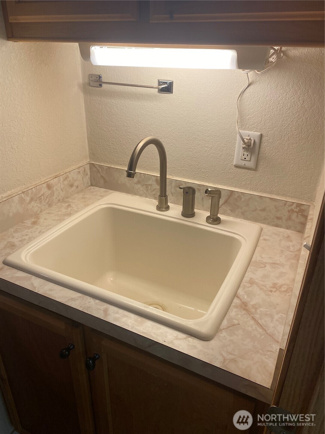 601 Lincoln Road , Davenport, WA 99122