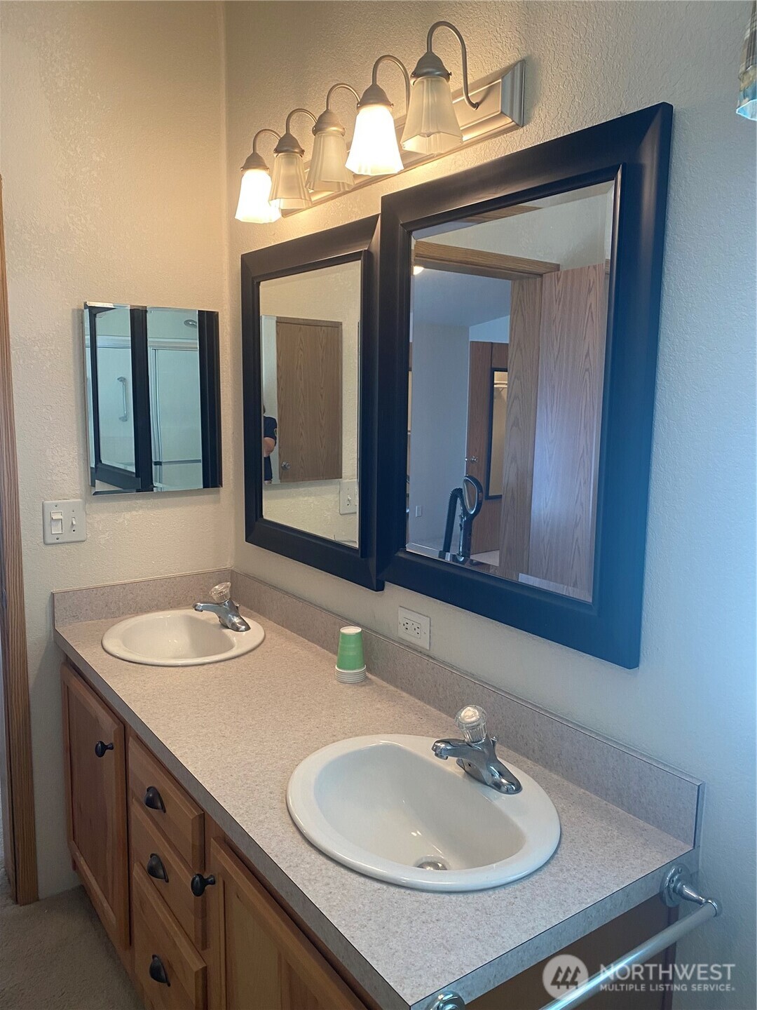 601 Lincoln Road , Davenport, WA 99122