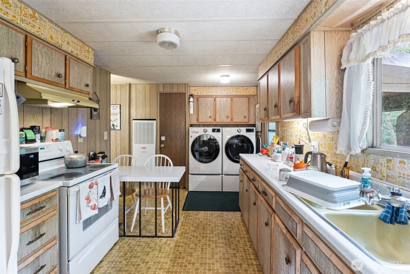 4213 SE Salmonberry Road , Port Orchard, WA 98366