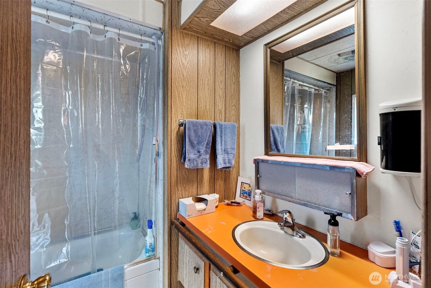 4213 SE Salmonberry Road , Port Orchard, WA 98366