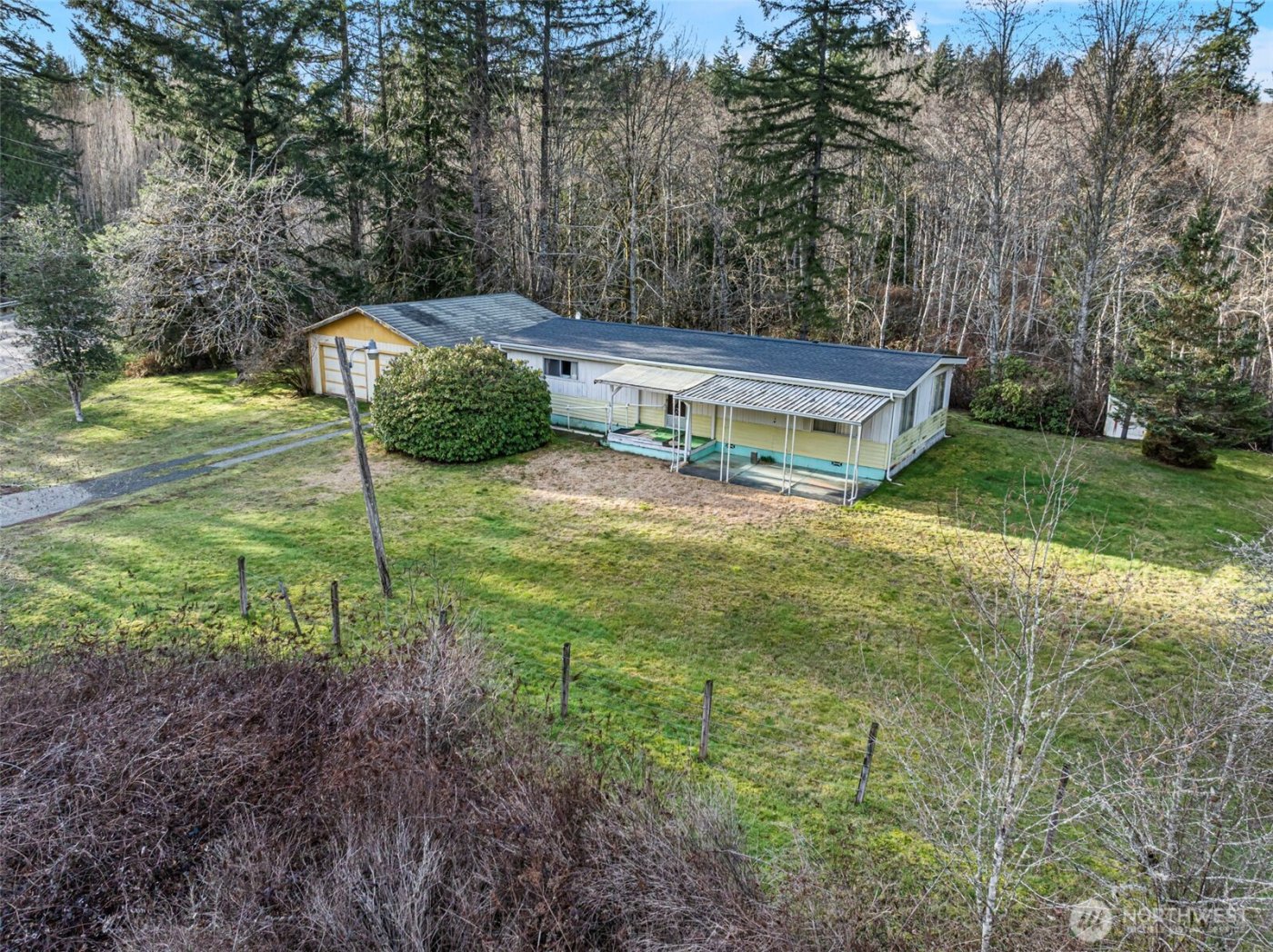 4213 SE Salmonberry Road , Port Orchard, WA 98366